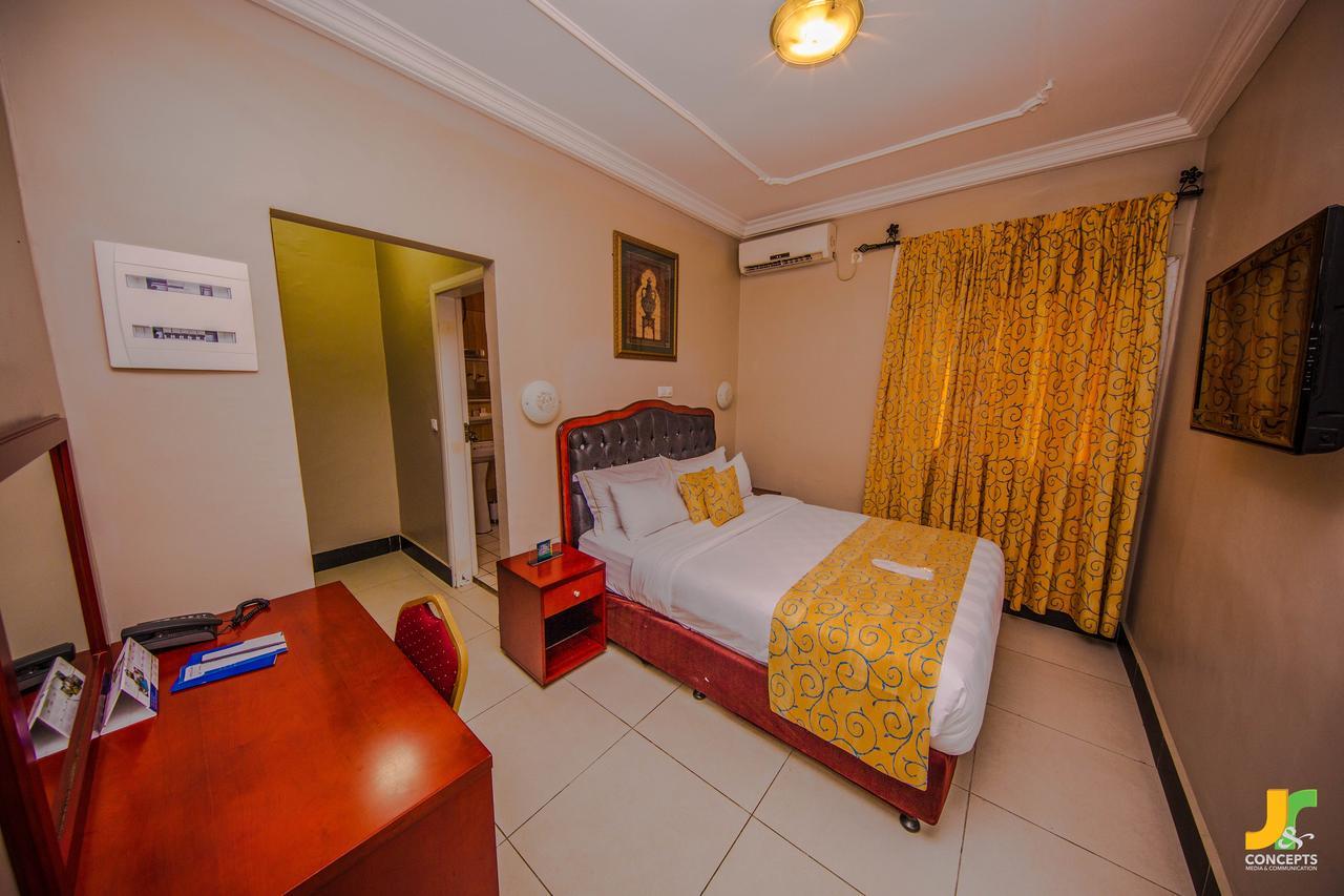 Hotel La Falaise Bonanjo Douala Exteriér fotografie